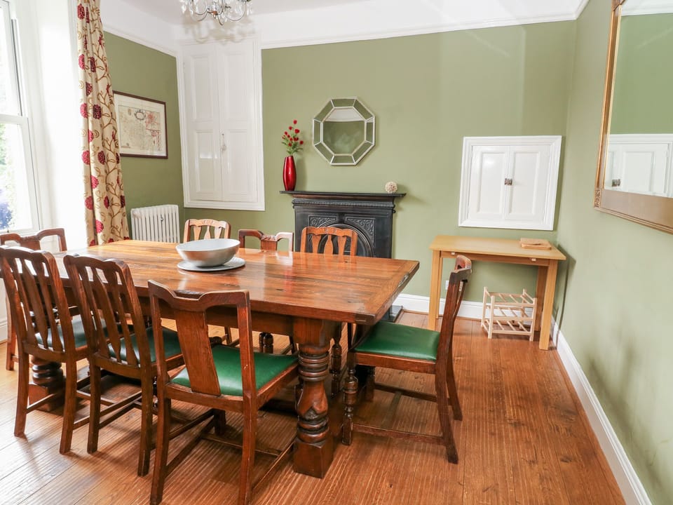 Cottage | Private kitchen | Fridge, microwave, dishwasher, toaster