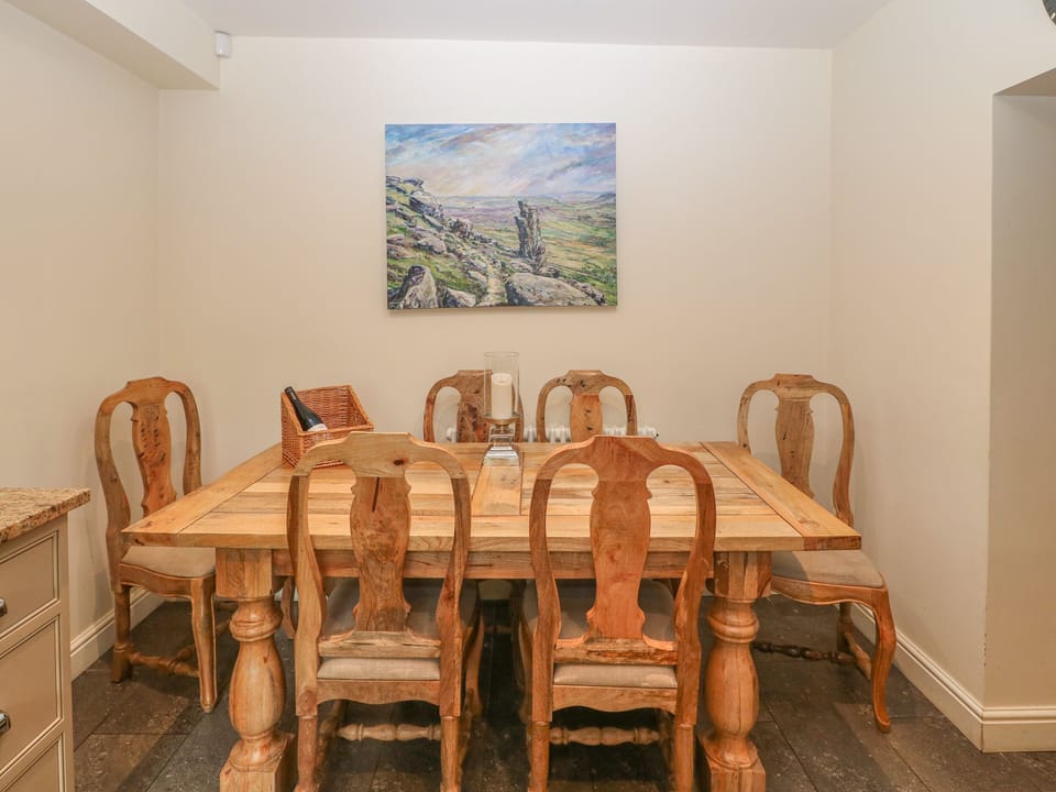 Cottage | Dining