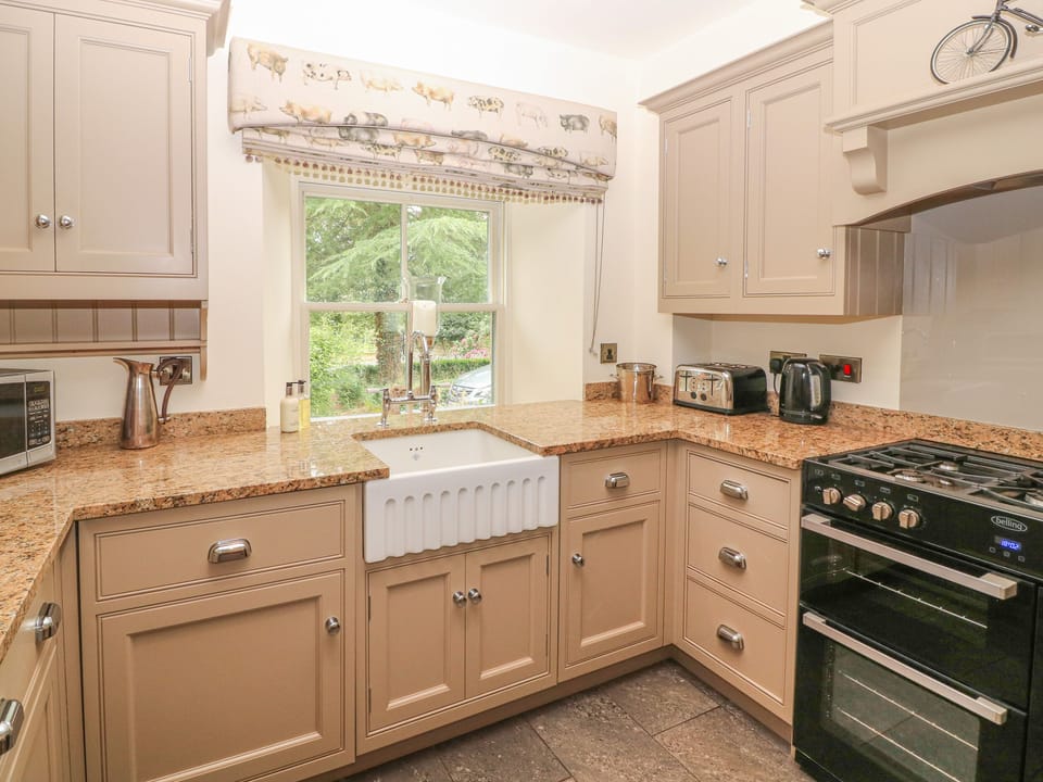 Cottage | Interior