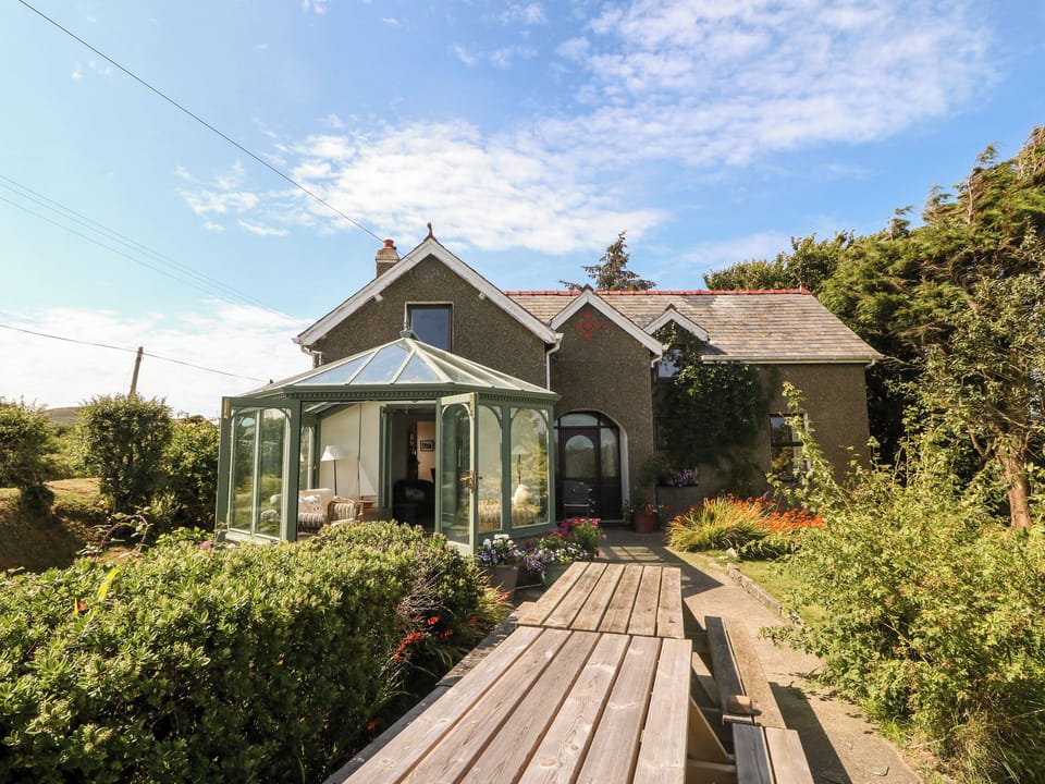 Cottage | Exterior