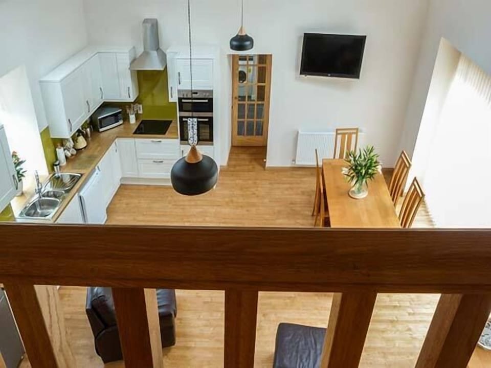 Cottage | Private kitchen | Dishwasher, coffee/tea maker, electric kettle, cookware/dishes/utensils