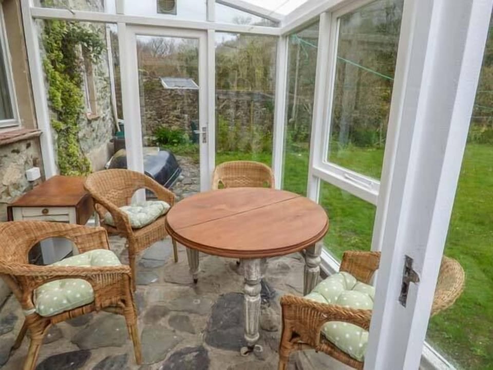 Cottage | Interior