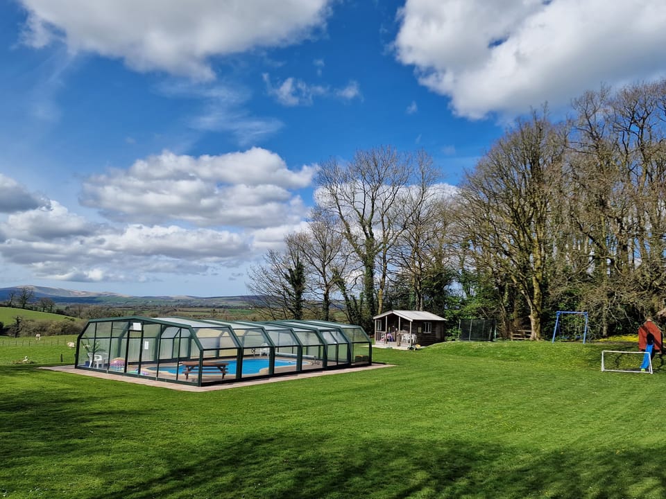 Cottage | Property grounds