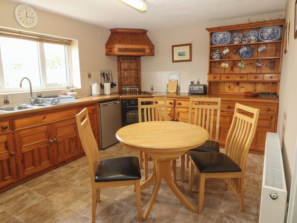 Cottage | Interior