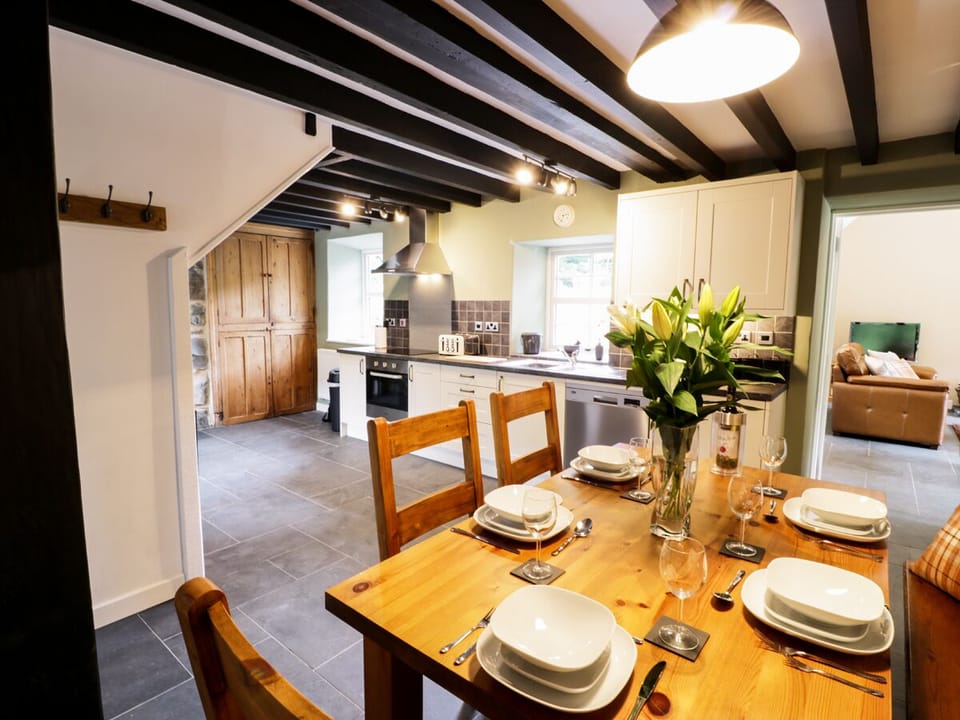 Cottage | Interior