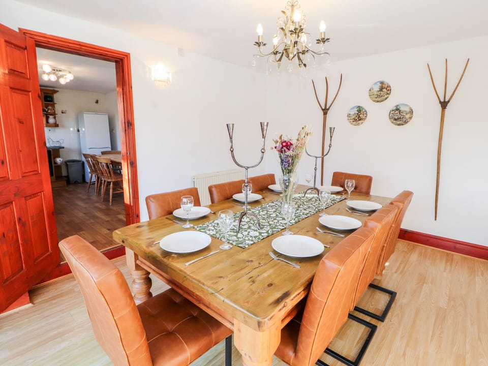 Cottage | Interior