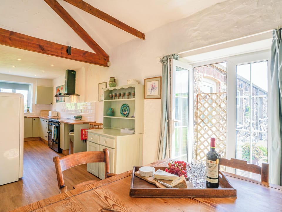 Cottage | Interior