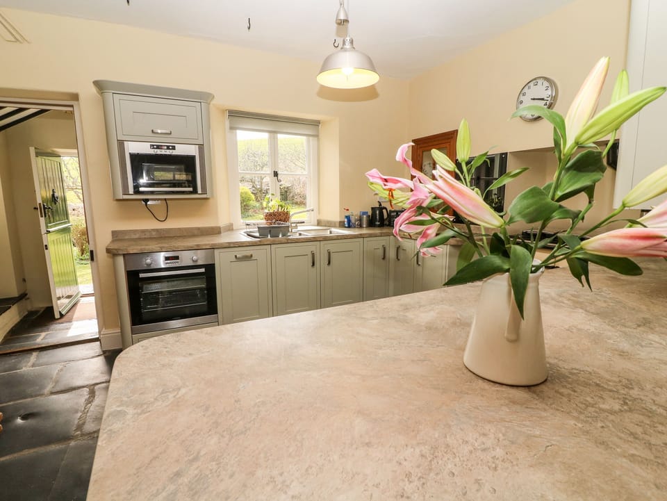 Cottage | Interior