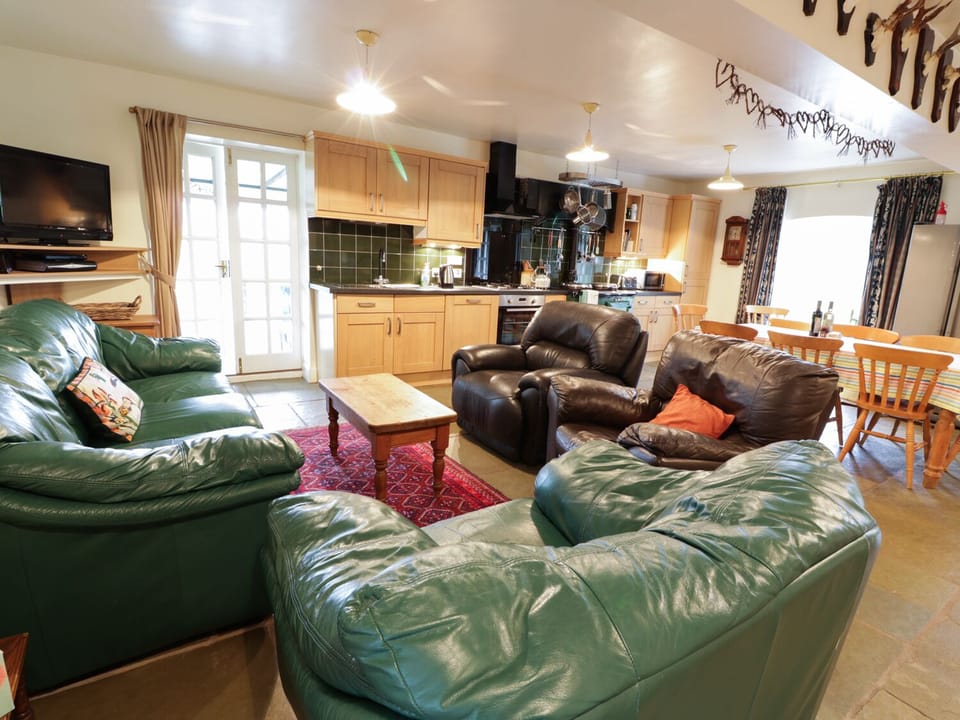 Cottage | Living area | TV, DVD player