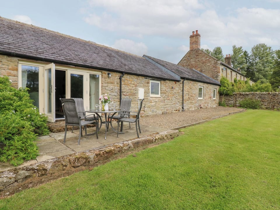 Cottage | Outdoor dining