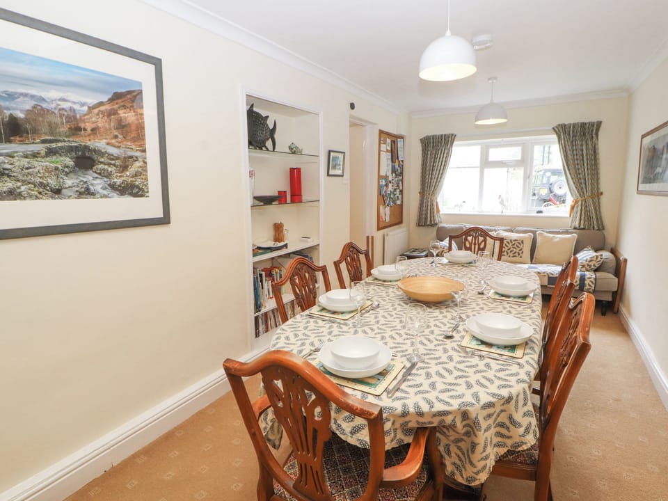 Cottage | Dining