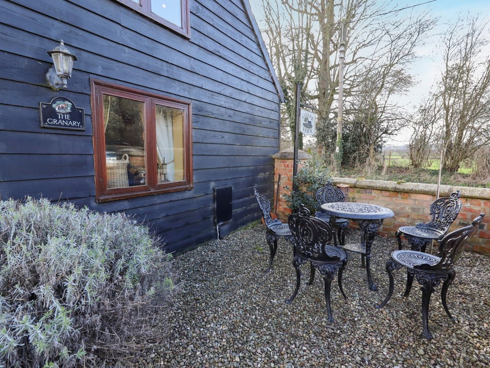 Cottage | Outdoor dining