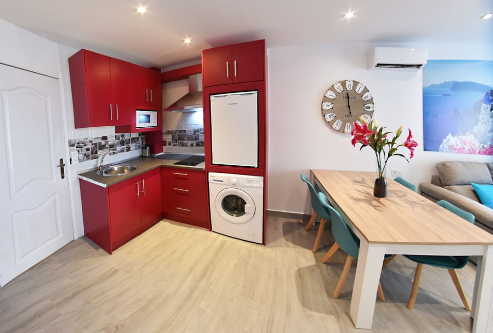 Deluxe Apartment, 2 Bedrooms | Living area | Flat-screen TV