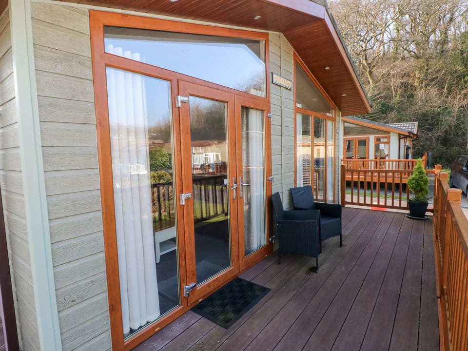 Cottage | Property grounds