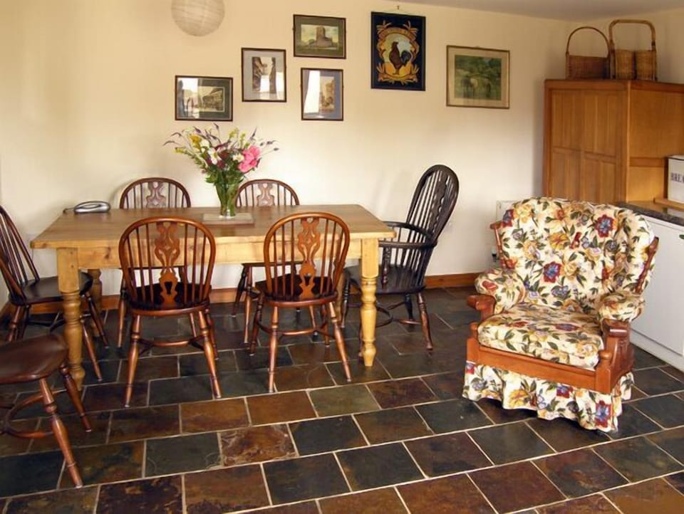 Cottage | Interior