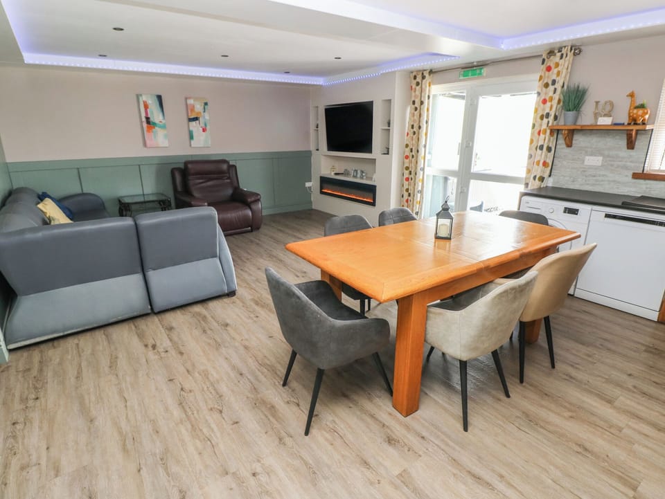 Cottage | Interior