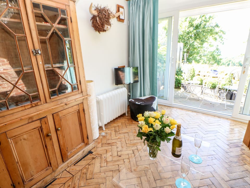 Cottage | Interior