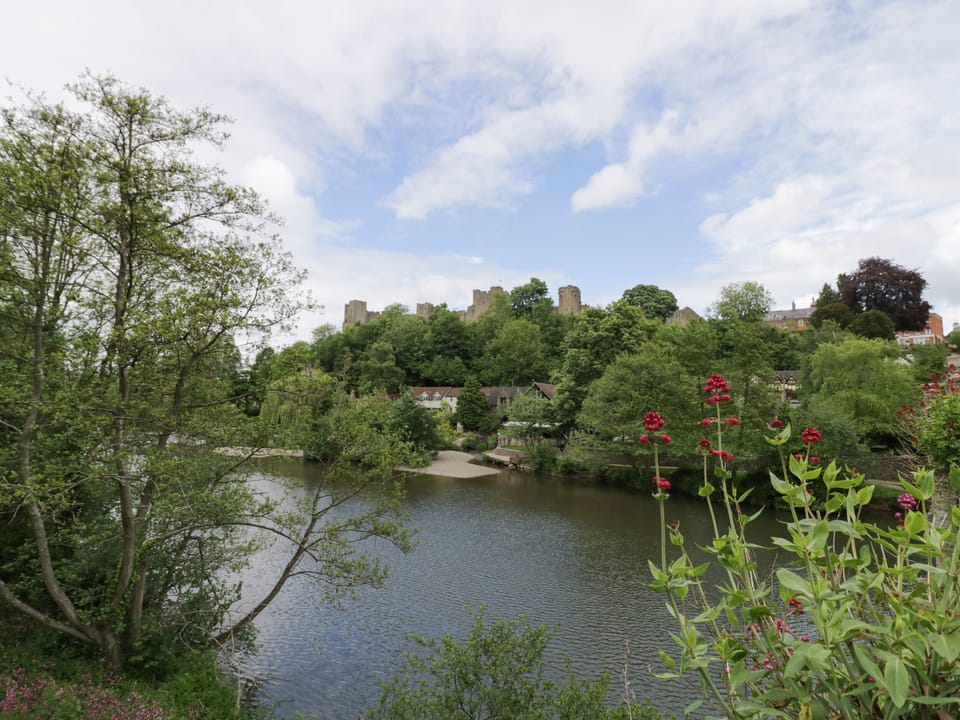 Cottage | Property grounds