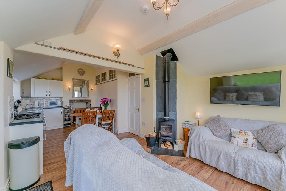 Cottage | Living room | TV