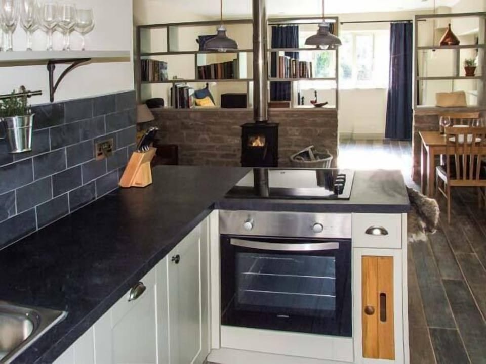 Cottage | Interior