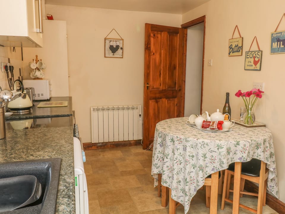Cottage | Interior