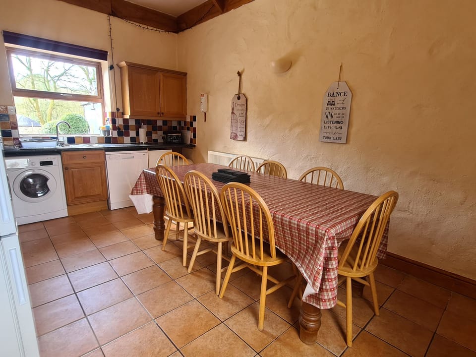 Cottage | Interior