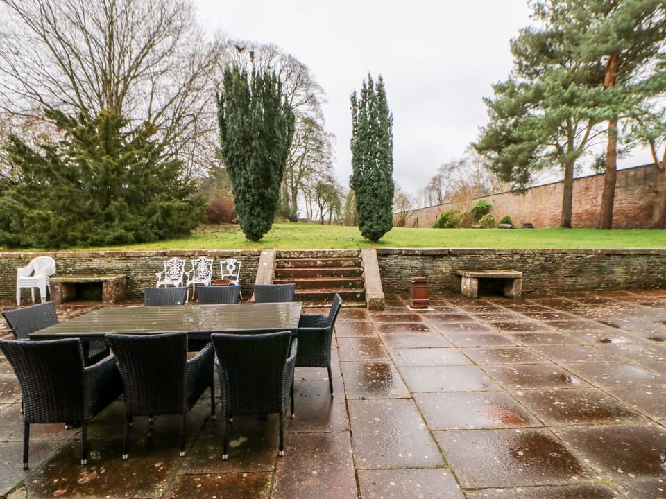 Cottage | Property grounds