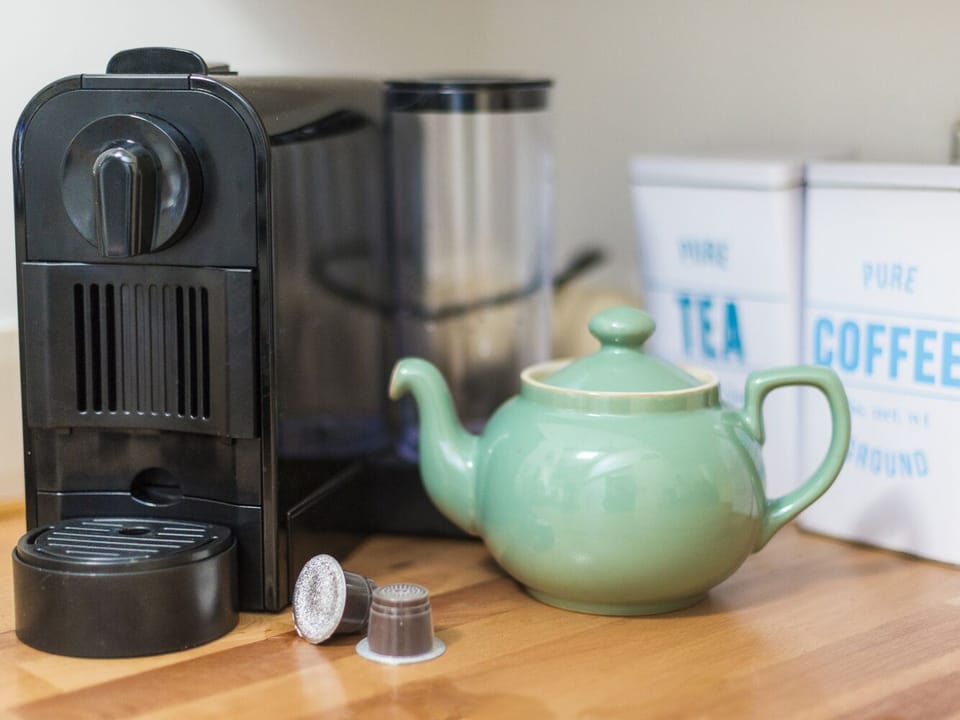 Cottage | Private kitchen | Fridge, microwave, stovetop, dishwasher