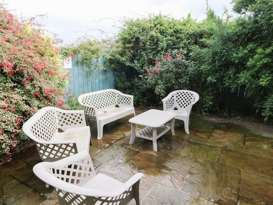 Cottage | Balcony
