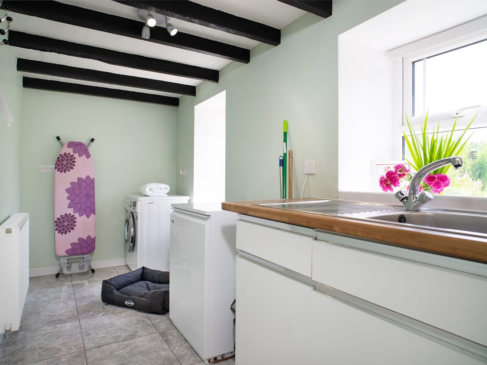 Cottage | Interior