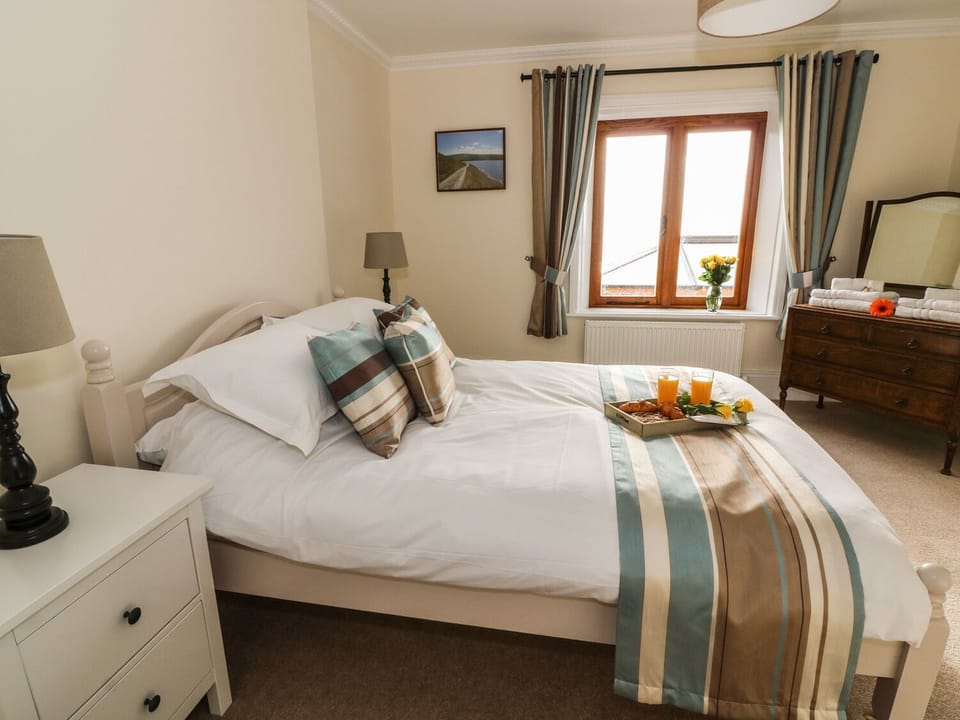 Oakwood House Cottage in Wales