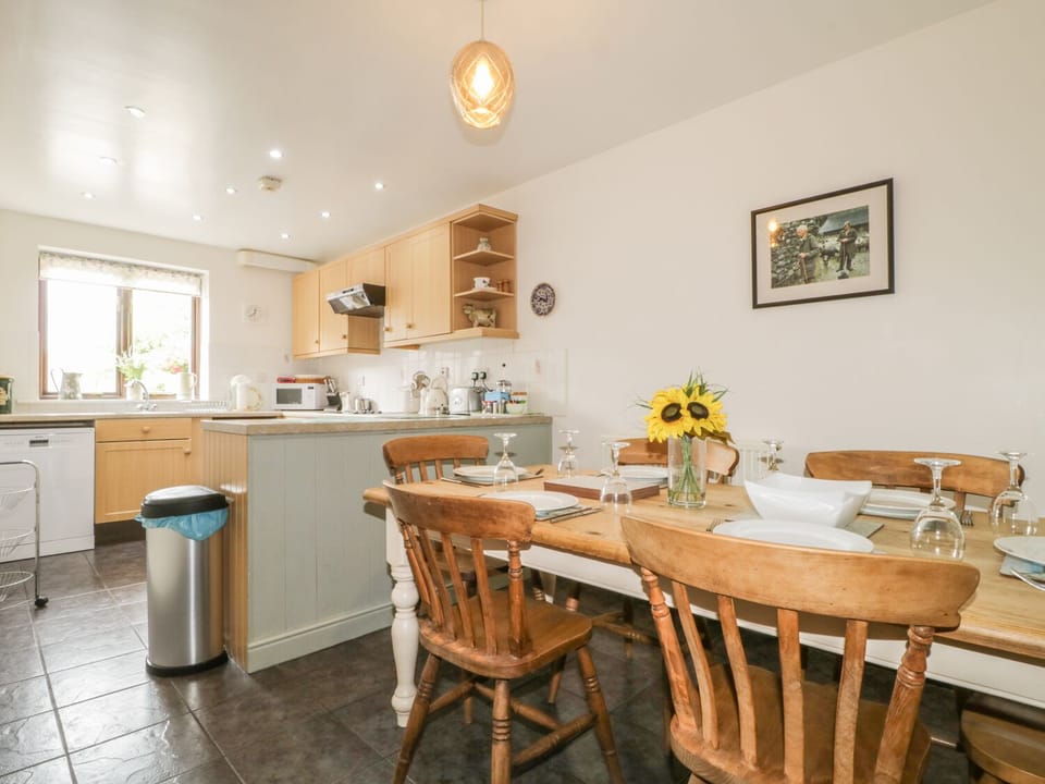 Cottage | Interior