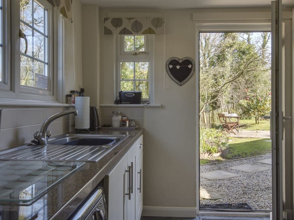Cottage | Private kitchen | Microwave, stovetop, dishwasher, highchair
