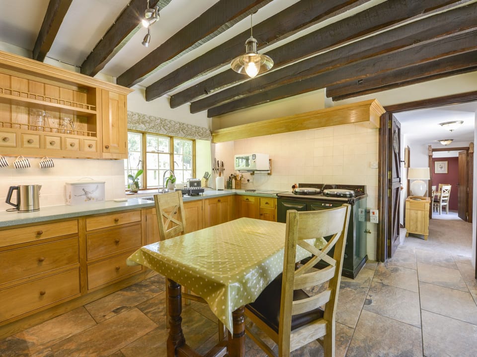 Cottage | Private kitchen | Microwave, stovetop, dishwasher, highchair