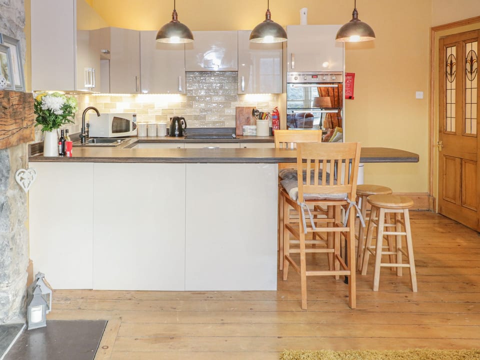 Cottage | Interior