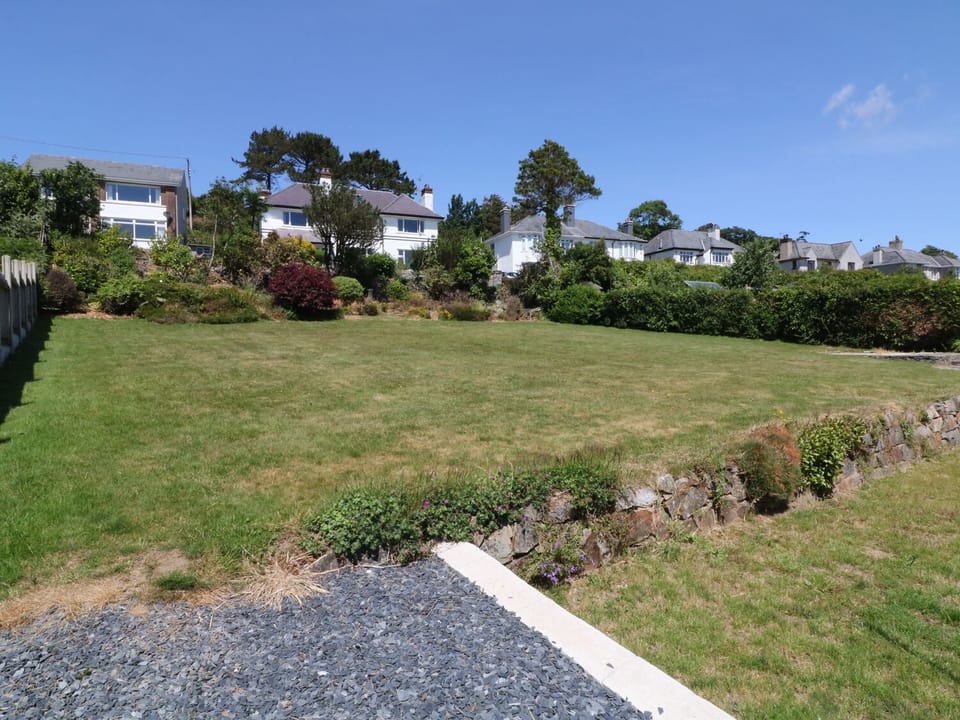 Cottage | Property grounds