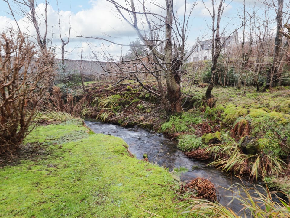 Cottage | Property grounds