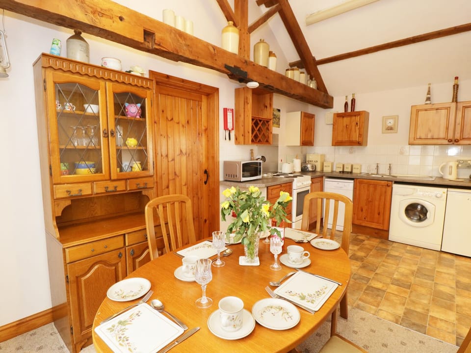 Cottage | Interior