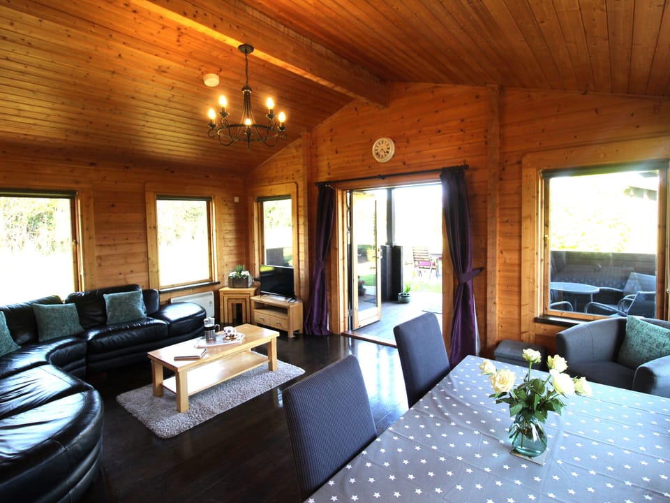 Cottage | Living area | TV, DVD player