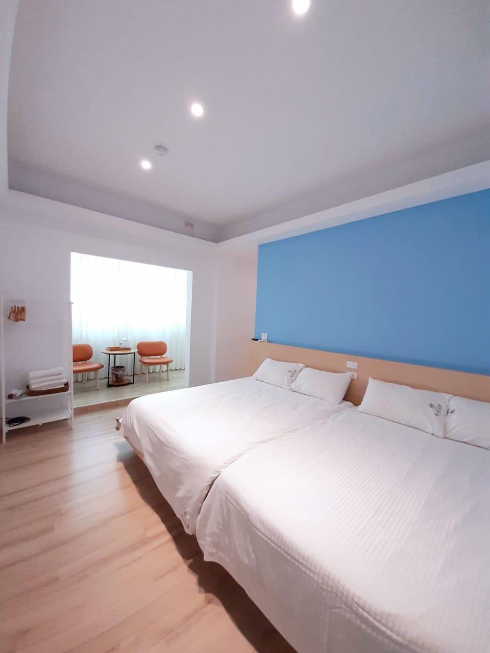 Elite Quadruple Room, 1 Bedroom, Non Smoking, Mountain View | Rollaway beds, free WiFi, bed sheets