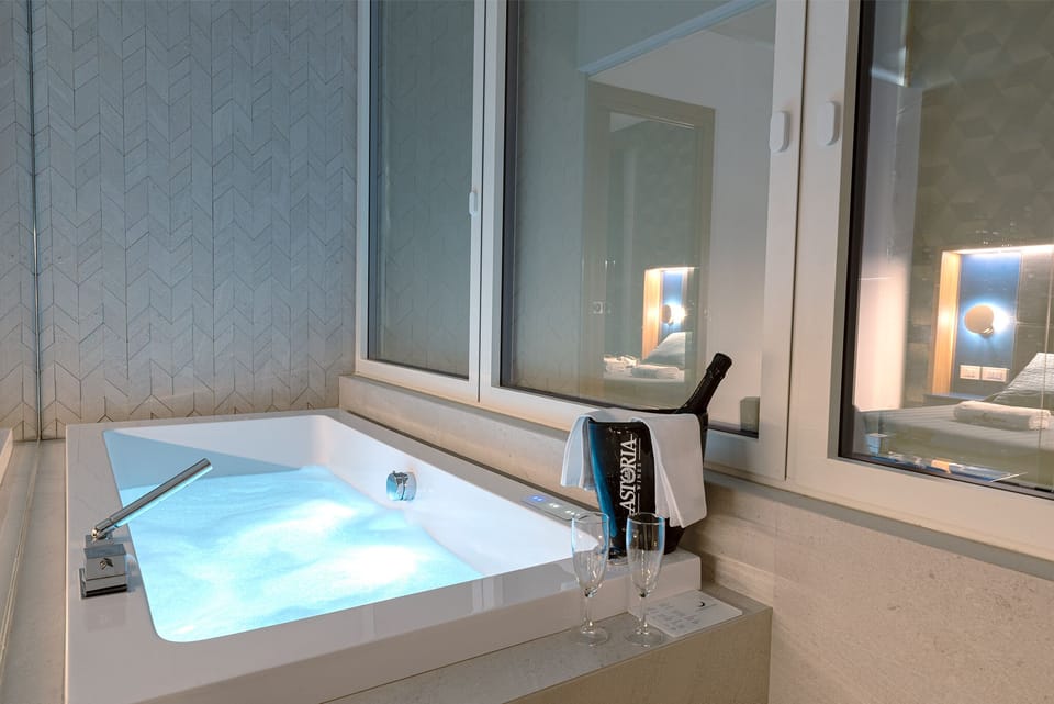Deluxe Double with Bath | Premium bedding, down comforters, minibar, in-room safe