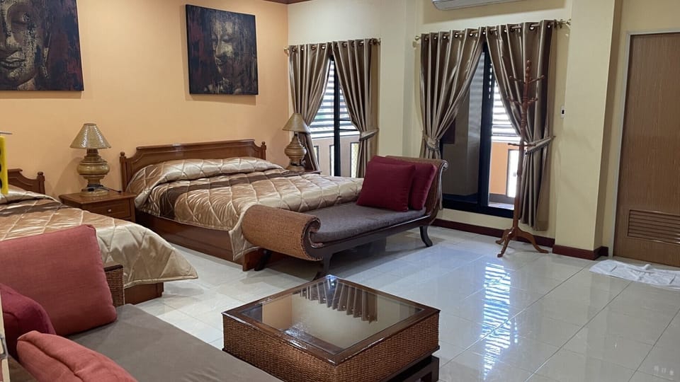 Deluxe Double Room | Free WiFi, bed sheets