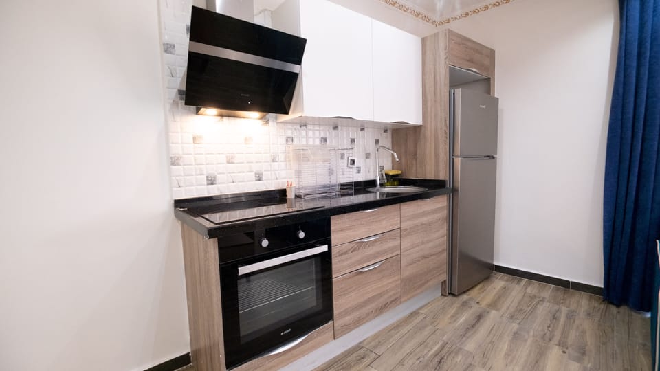 Suite, 1 Bedroom | Desk, soundproofing, free WiFi, wheelchair access