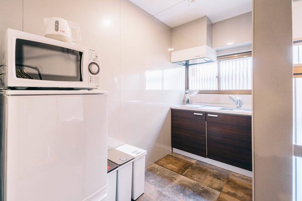 2 Bedroom Apartment | Private kitchen | Fridge, microwave, stovetop, electric kettle