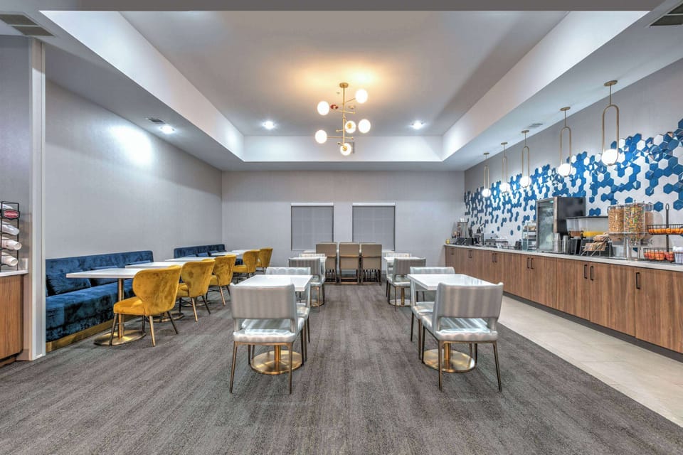 Free continental breakfast