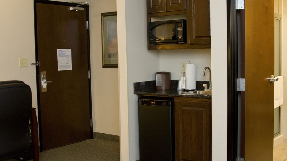 In-room safe, desk, iron/ironing board, free cribs/infant beds