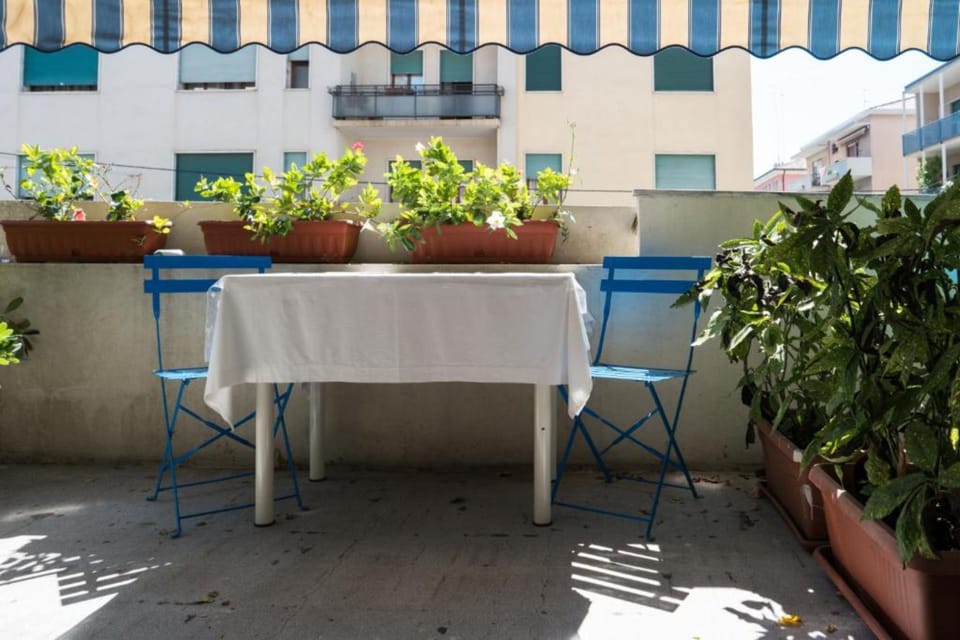 Double Room, Balcony (Suite) | Courtyard view