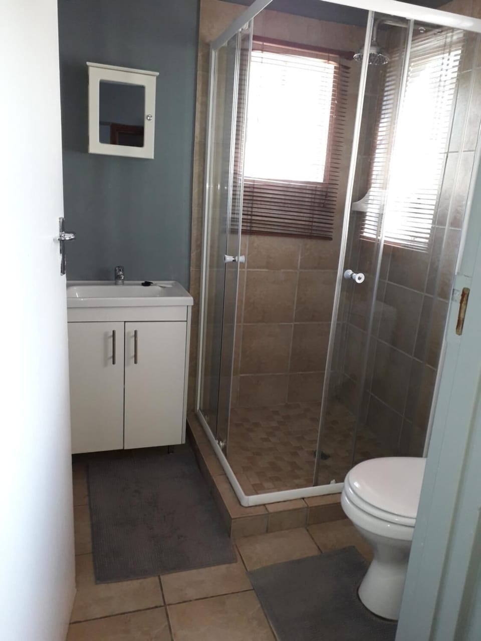Nyala Room | Bathroom | Shower, towels