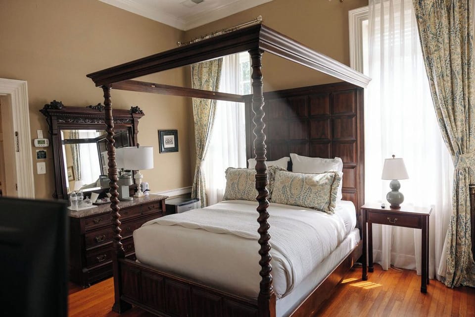 Fredericksburg Grand | Premium bedding, pillowtop beds, individually decorated