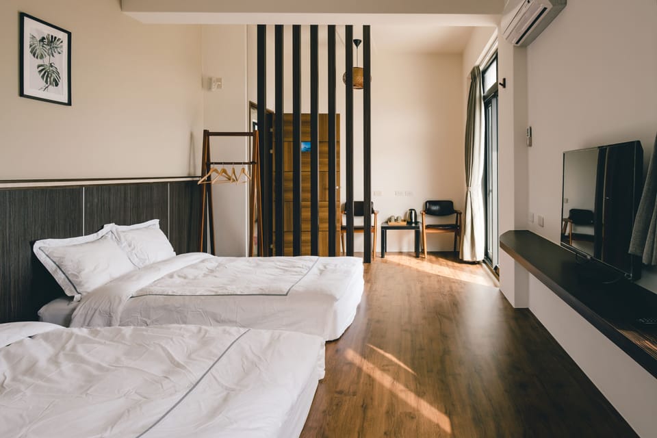 Family Room, Balcony (201) | 1 bedroom, blackout drapes, free WiFi, bed sheets